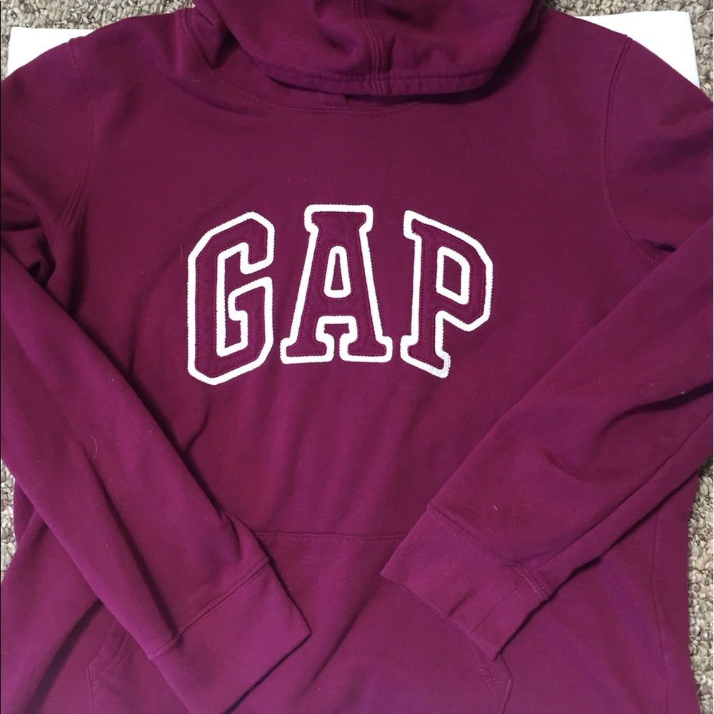 Women’s GAP sweatshirt